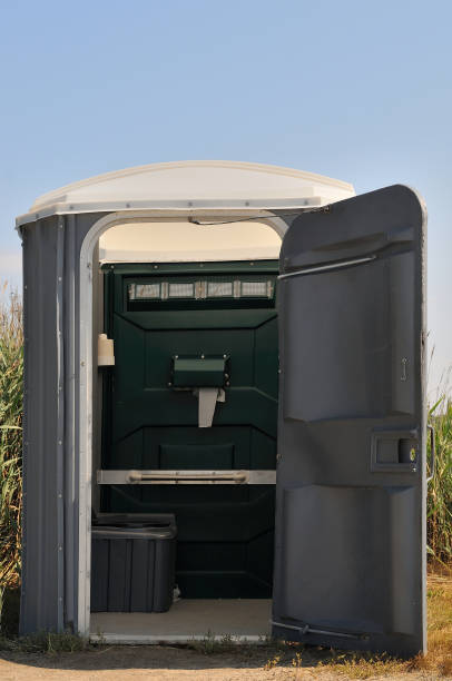 Best Portable restroom trailer rental  in Moorhead, MS